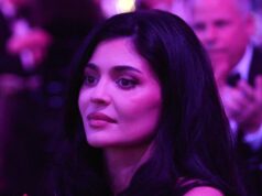 Kylie Jenner ha fatto causa alla seconda governante che cube di aver fatto scivolare una lettera a Jenner chiedendo aiuto