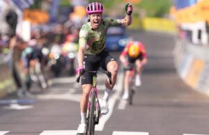 Valgren vince la prima tappa del Giro mentre Vingegaard mantiene la testa della classifica generale