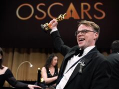 Un Oscar viene smarrito, poi ritrovato, dopo che il regista è stato costretto a registrarlo su un volo in partenza dall’aeroporto JFK