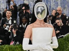 Le foto mostrano le star che abbracciano la moda ispirata all’arte al Met Gala 2026