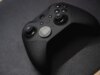 Il controller Subsequent Elite di Xbox sembra così stranamente scomodo