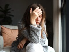 Un farmaco sperimentale contro l’Alzheimer potrebbe ridurre i danni causati dall’astinenza da alcol, dicono i ricercatori